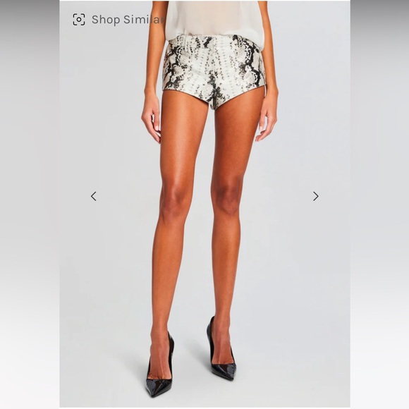 Retrofete NWT Aven Leather Hotpants Shorts in Neutral Snake - Picture 2 of 15